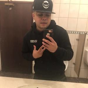 Meet your Posher, Victor